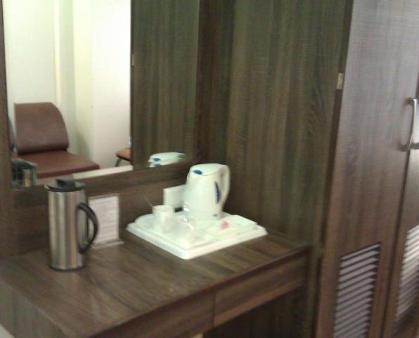 Shreyas Hotel 马哈巴莱斯赫瓦尔 外观 照片