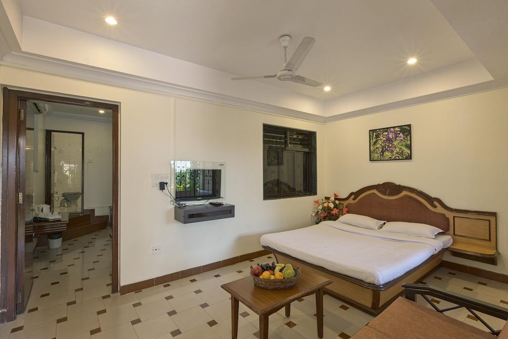 Shreyas Hotel 马哈巴莱斯赫瓦尔 客房 照片