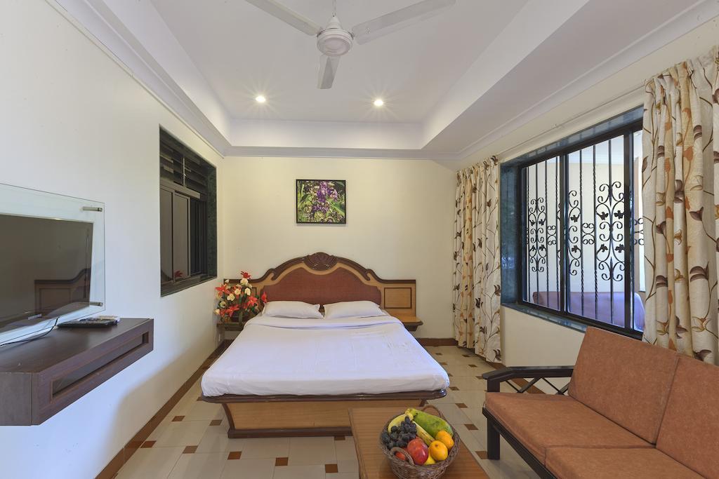 Shreyas Hotel 马哈巴莱斯赫瓦尔 客房 照片